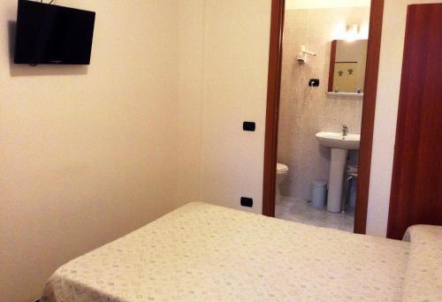 Ricci Hotel 2*